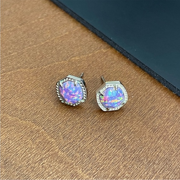 Kendra Scott Jewelry - Kendra Scott Lavender Kyocera Opal Stud Earrings
